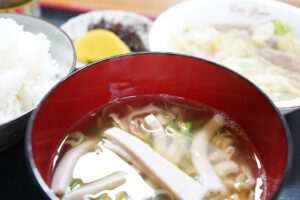 ホルモン定食（そばセット）